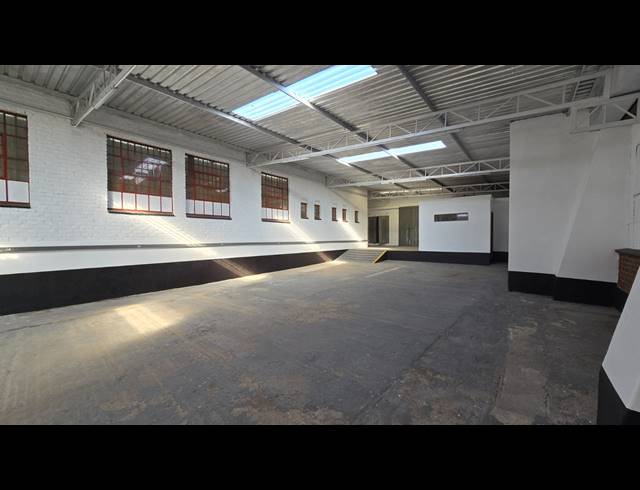 437M² WAREHOUSE TO LET IN SEBENZA